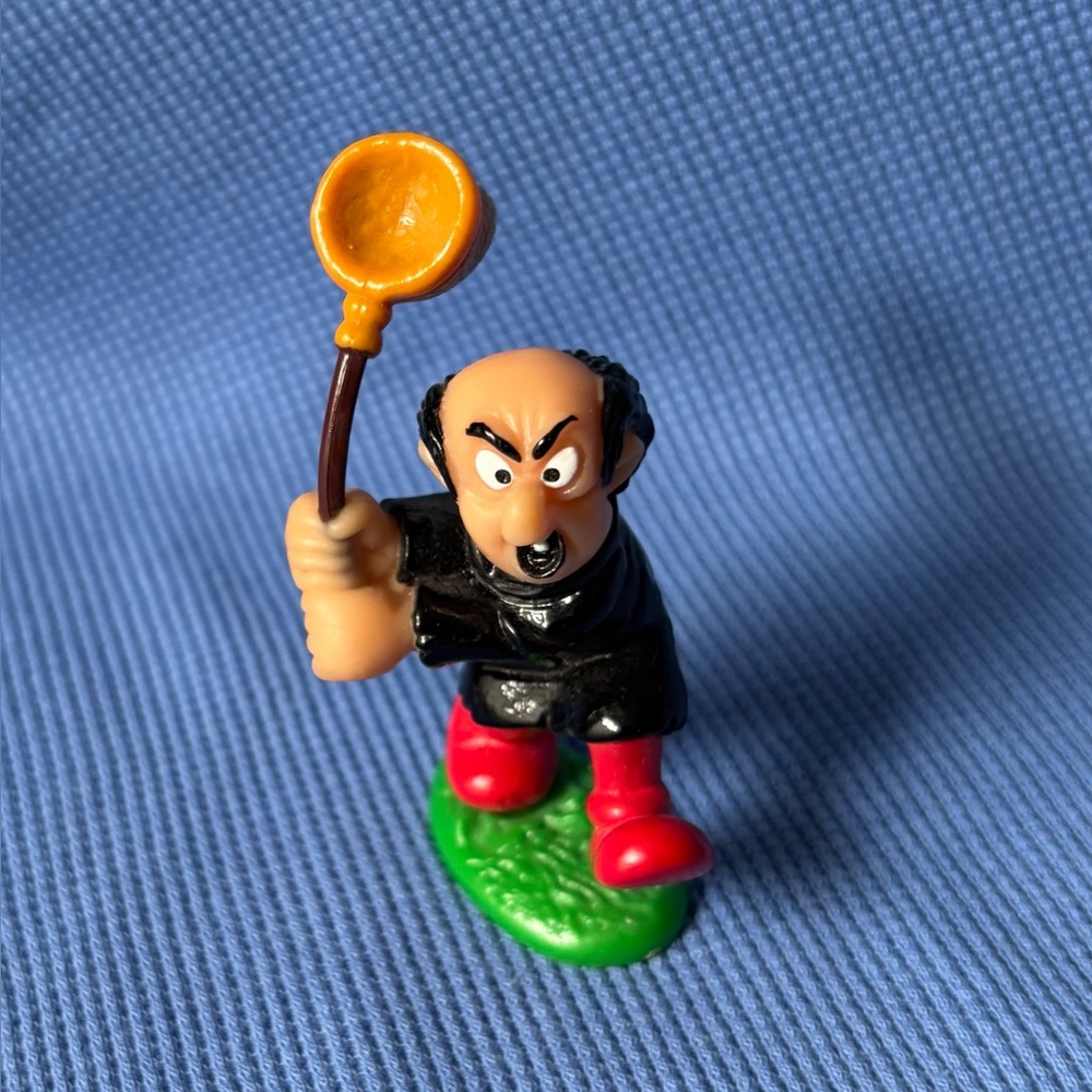 Schleich Smurfs villain Gargamel with  net figure Peyo
